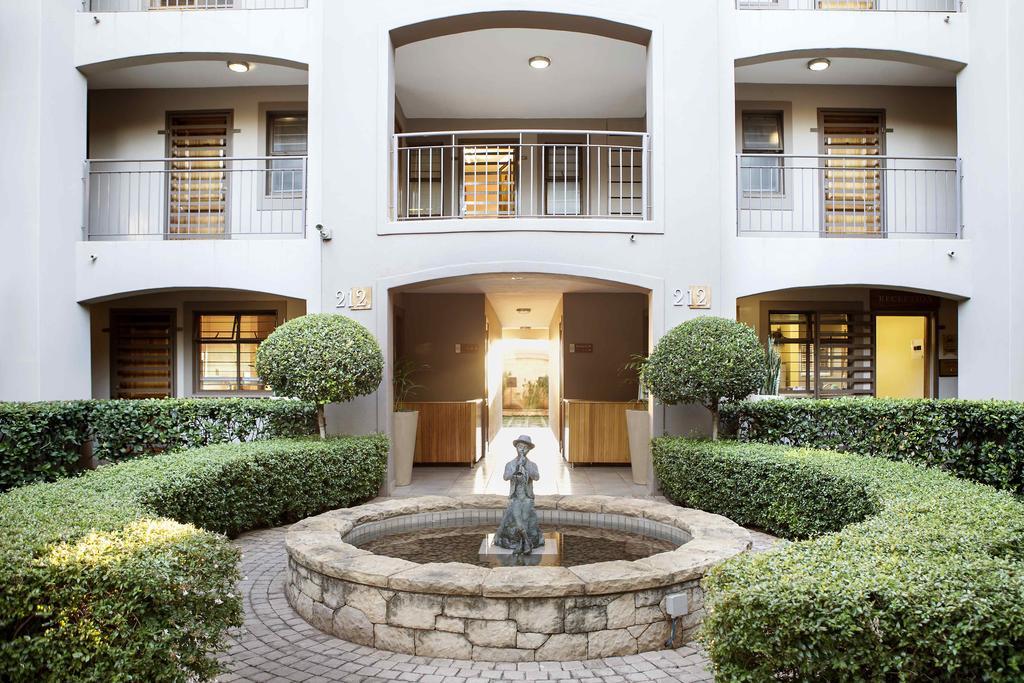 Faircity Grosvenor Gardens Pretoria Exterior photo