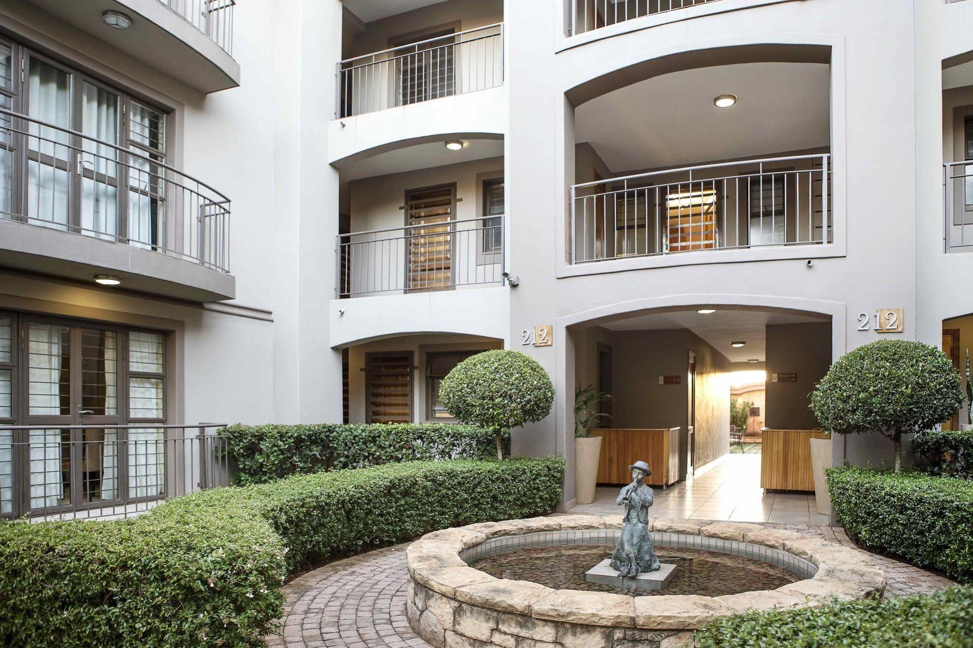Faircity Grosvenor Gardens Pretoria Exterior photo