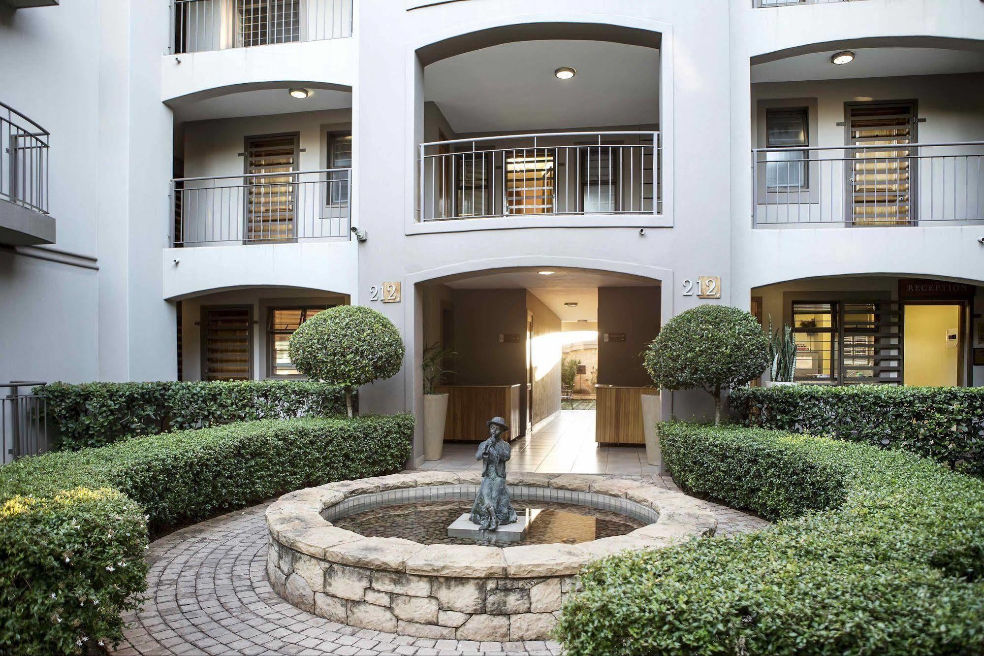 Faircity Grosvenor Gardens Pretoria Exterior photo