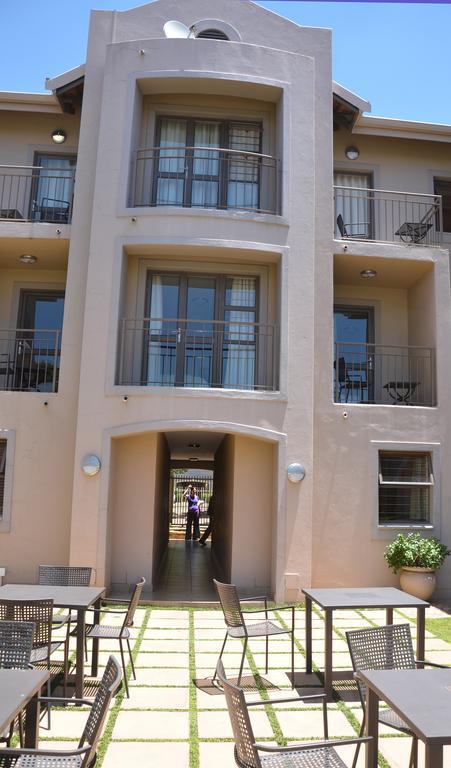 Faircity Grosvenor Gardens Pretoria Exterior photo