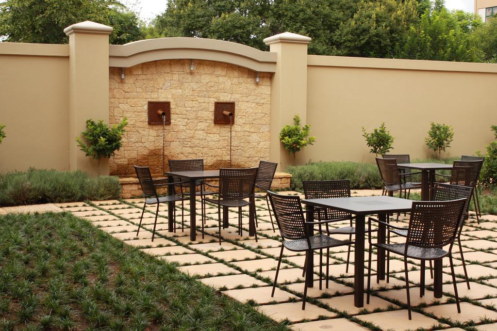 Faircity Grosvenor Gardens Pretoria Restaurant photo